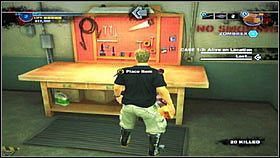 Żeby stworzyć wspomniany Spiked Bat, podnosimy leżące na półce gwoździe [1] i kładziemy je na stole po środku [2] - Case 1 - Zadania główne - Dead Rising 2 - PC - poradnik do gry