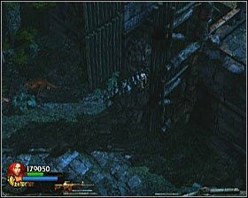 A tych spotkasz tuż za bramą, której otwarcie spowodowane zostało przez zdobycie dysku (u dołu ekranu) - [Opis przejścia] Temple Grounds - cz. 3 | Lara Croft and the Guardian of Light - Lara Croft and the Guardian of Light - poradnik do gry