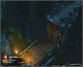 Załatwiając wszystkich, udajemy się w dół ekranu, na wąski most - [Opis przejścia] Temple Grounds - cz. 3 | Lara Croft and the Guardian of Light - Lara Croft and the Guardian of Light - poradnik do gry