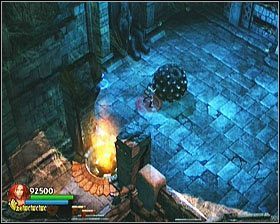 i wtrącamy ja w gorejący otwór, w ten sposób umożliwiając sobie przejście - [Opis przejścia] Spider Tomb - cz. 1 | Lara Croft and the Guardian of Light - Lara Croft and the Guardian of Light - poradnik do gry