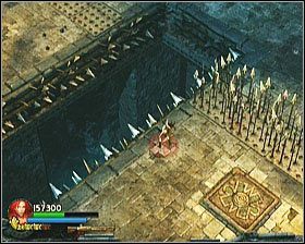 Tam wystarczy już tylko wejść na zapadnię by opuścić ostatnie kolce i odblokować wyjście - [Opis przejścia] Flooded Passage - cz. 3 | Lara Croft and the Guardian of Light - Lara Croft and the Guardian of Light - poradnik do gry