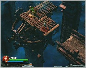 Po wyjściu z komnaty wróć na ruchomy most i obróć go tak, by móc przejść w lewo - [Opis przejścia] Twisting Bridge - cz. 1 | Lara Croft and the Guardian of Light - Lara Croft and the Guardian of Light - poradnik do gry