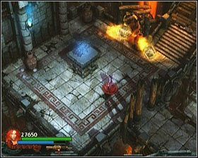 W ten sposób docieramy do pomieszczenia z niskim piedestałem, a na nim nową bronią - Dual SMG - [Opis przejścia] Stronghold Passage - cz. 2 | Lara Croft and the Guardian of Light - Lara Croft and the Guardian of Light - poradnik do gry