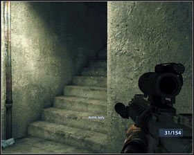 W pomieszczeniu, do którego dojdziemy, jest kolejny przeciwnik [1] - Wejście (2) | Opis przejścia Medal of Honor - Medal of Honor - poradnik do gry