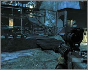 Gdy dojdziemy do pozostałych członków oddziału, biegniemy prosto [1], chowając się za osłonami i trzymając prawej strony [2] - Wejście (2) | Opis przejścia Medal of Honor - Medal of Honor - poradnik do gry