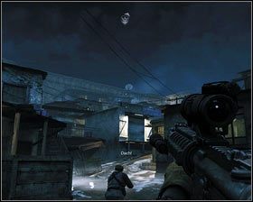 Gdy dobiegnie końca, opuszczamy budynek, idąc za resztą oddziału [1] - Wejście (3) | Opis przejścia Medal of Honor - Medal of Honor - poradnik do gry