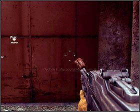 Po dotarciu do budynku [1], czekamy na otwarcie drzwi [2] i wbiegamy do środka - Przebicie do Bagramu (3) | Opis przejścia Medal of Honor - Medal of Honor - poradnik do gry