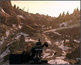 Jako osoba przydzielona do obsługi działka, osłaniamy pozostałych na ziemi kompanów [1], w pierwszej kolejności pozbywając się przeciwników z RPG [2] - W niebezpieczeństwie | Opis przejścia Medal of Honor - Medal of Honor - poradnik do gry