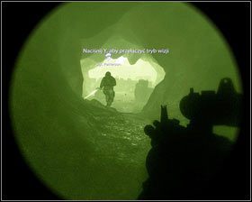 W pewnym momencie zrobi się bardzo ciemno [1], ale na szczęście mamy przy sobie noktowizor (Y) [2] - Uratuj ratowników (1) | Opis przejścia Medal of Honor - Medal of Honor - poradnik do gry