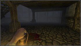 Na końcu ciągu tych komnat zobaczymy biurko - a na nim list i kolejny składnik - Amnesia Mroczny Obłęd: Entrance Hall - Wine Cellar | Opis przejścia - Amnesia: Mroczny Obłęd - poradnik do gry