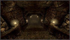 Idąc korytarzem zobaczymy drzwi naprzeciwko siebie - Amnesia Mroczny Obłęd: Choir | Opis przejścia - Amnesia: Mroczny Obłęd - poradnik do gry