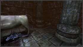 Zanim wejdziemy do kolejnej sali tortur skupiamy się na dziwnym grzybie - Amnesia Mroczny Obłęd: Choir | Opis przejścia - Amnesia: Mroczny Obłęd - poradnik do gry