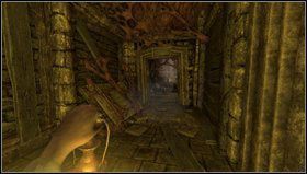 Kawałek dalej schodzimy w dół spiralnym zejściem - Amnesia Mroczny Obłęd: Nave 4 | Opis przejścia - Amnesia: Mroczny Obłęd - poradnik do gry