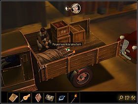 Jako Kim przytknij tyczkę z materiałem do samochodowej zapalniczki (na desce rozdzielczej) - Rozdział I - Zaginiony przyjaciel (2) | Opis przejścia Lost Horizon - Lost Horizon - poradnik do gry