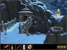 Sprawdź więc usytuowany na lewo od wejścia wciągnik, zwisający nad owym blatem - Rozdział II - Sekret w górach (5) | Opis przejścia Lost Horizon - Lost Horizon - poradnik do gry