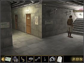 Wewnątrz znajdziesz biały garnitur, w jakie ubrani są wszyscy członkowie personelu olimpijskiego - Rozdział IV - W jaskini lwa (3) | Opis przejścia Lost Horizon - Lost Horizon - poradnik do gry