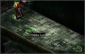 Skieruj się na chwilę na zachód by w Grand Tomb [D22] pokonać Dark Spirit Wolfa i zabrać skarb ze skrzyni - wróć do Mausoleum Entry [D21] i skieruj się na wschód - The Catacombs - zadania główne (1) | Opis przejścia | Puzzle Quest 2 - Puzzle Quest 2 - poradnik do gry