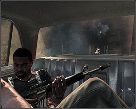 Zbliż się szybko do zaparkowanego w tym miejscu pojazdu #1 , a główny bohater i towarzyszące mu osoby zajmą miejsca w jego wnętrzu - Operation 40 (1) | Opis przejścia gry | Call of Duty Black Ops - Call of Duty: Black Ops - poradnik do gry