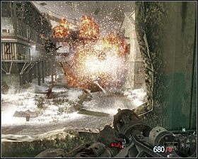 Podejdź do przodu i ustaw się przy dziurze w ścianie budynku #1 , która powstała w wyniku ostatnich działań sił wroga - Workuta (3) | Opis przejścia gry | Call of Duty Black Ops - Call of Duty: Black Ops - poradnik do gry