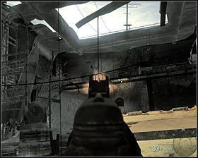 Tutejsze walki potrwają nieco dłużej, gdyż nowi komandosi zjadą wkrótce po linach #1 - Projekt Nova (3) | Opis przejścia gry | Call of Duty Black Ops - Call of Duty: Black Ops - poradnik do gry