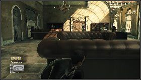 Wbiegnij do środka budynku i skieruj się na schody z lewej [1] - Prologue - Changes of Planes (2) | Opis przejścia gry 007 Blood Stone - 007: Blood Stone - poradnik do gry