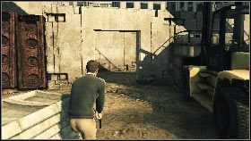 Następnie podbiegnij do drugiego wroga, stojącego na krawędzi przepaści [1] i jego również wyeliminuj po chichu - Istanbul - The key to crack the code (1) | Opis przejścia gry 007 Blood Stone - 007: Blood Stone - poradnik do gry