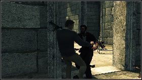 Jak najszybciej ukryj się za kamiennym filarem, po czym eliminuj kolejnych oponentów [1] - Istanbul - Who are you working for? | Opis przejścia gry 007 Blood Stone - 007: Blood Stone - poradnik do gry
