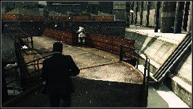 Idź dalej po metalowej kładce i załatw po cichu następnego strażnika [1] - Siberia - Keep the car running (1) | Opis przejścia gry 007 Blood Stone - 007: Blood Stone - poradnik do gry