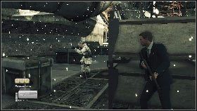 Szybko zbiegnij na dół po schodach z prawej [1] i ukryj się za wysokim kontenerem - Siberia - Keep the car running (1) | Opis przejścia gry 007 Blood Stone - 007: Blood Stone - poradnik do gry