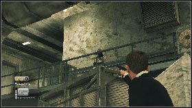 Po oczyszczeniu terenu zacznij iść w stronę ciężarówki z prawej, ale zachowaj czujność, ponieważ zza niej wybiegnie kilku oponentów [1] - Siberia - Keep the car running (2) | Opis przejścia gry 007 Blood Stone - 007: Blood Stone - poradnik do gry