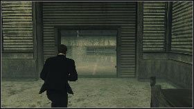 Potem wyeliminuj ostatniego strażnika, ukrywającego się z kontenerem [1] , po czym przejdź przez przejście [2] - Siberia - Keep the car running (2) | Opis przejścia gry 007 Blood Stone - 007: Blood Stone - poradnik do gry