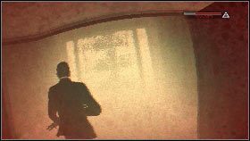 Pod koniec drogi czeka na ciebie jeszcze grupa wrogów [1] , po zabiciu których wyskocz przez okno [2] - Siberia - Keep the car running (2) | Opis przejścia gry 007 Blood Stone - 007: Blood Stone - poradnik do gry