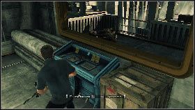 Rozpraw się z żołnierzem [1] stojącym na środku pokoju, a następnie wciśnij przycisk przy niebieskiej konsolecie [2] - Burma - I already know... (1) | Opis przejścia gry 007 Blood Stone - 007: Blood Stone - poradnik do gry