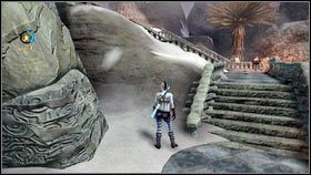 Wewnątrz pałacu idź cały czas prosto, aż do kamiennych schodów [1] - Kwiaty z Aurory (1) | Znajdźki w Fable III - Fable III - poradnik do gry