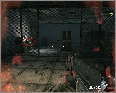 Sekret znajduje się za kratką, po lewej stronie - Dane wywiadu - Workuta | Dane wywiadu | Call of Duty Black Ops - Call of Duty: Black Ops - poradnik do gry