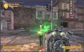 Udaj się do Zgnilca (M6B:8), u którego możesz zakupić różne przydatne plotki za relatywnie niską cenę jednego kapsla - Fallout New Vegas: Gambit królewski - Fallout: New Vegas - poradnik do gry