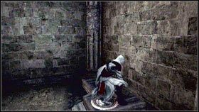 Przesuwając się po ścianie w lewo, znajdziesz trzeci mechanizm [1], a po prawej czwarty [2] - Legowiska Romulusa (7) | Zadania poboczne | Assassins Creed Brotherhood - Assassins Creed: Brotherhood - poradnik do gry