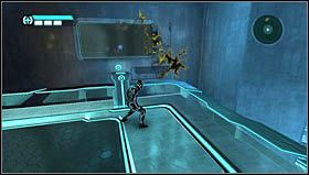 Schodzimy po schodach do kolejnej salki, bacząc przy okazji na zainfekowany teren - Rozdział 1 - Restart (2) | Opis przejścia Tron Evolution - Tron Evolution - poradnik do gry