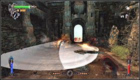 Jeżeli za podnoszenie kraty zabrałeś się od razu po zlikwidowaniu pierwszej grupy wilkołaków, to zdołasz ją podnieść do miejsca, w którym mechanizm zaskoczy i pozostawi już ją w otwartej pozycji #1 - Etap 3 - Labyrinth Entrance (2) | Rozdział 2 | Castlevania Lords of Shadow - Castlevania: Lords of Shadow - poradnik do gry