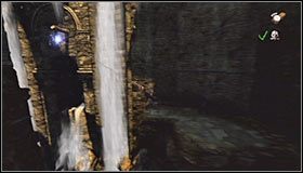 Podciągnij się troszkę i zacznij biegać po ścianie, wychylając gałkę analogową na przemian w lewo i w prawo - Etap 6 - Dark Dungeon (1) | Rozdział 2 | Castlevania Lords of Shadow - Castlevania: Lords of Shadow - poradnik do gry