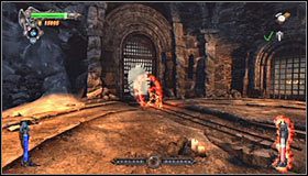 Po znalezieniu się w nowej lokacji szybko ustaw się przy statule i popchnij ją dzięki mrocznej rękawicy (przytrzymanie lewego triggera + X do momentu naładowania rękawicy) #1 - Etap 3 - Abbey Catacombs (1) | Rozdział 5 | Solucja Castlevania Lords of Shadow - Castlevania: Lords of Shadow - poradnik do gry