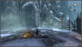 Po dotarciu na najwyższy poziom przesuń się nieznacznie w prawo i wykonaj skok nad ogrodzeniem #1 - Etap 1 - Castle Courtyard (1) | Rozdział 6 | Solucja Castlevania Lords of Shadow - Castlevania: Lords of Shadow - poradnik do gry