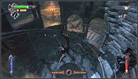 Po zakończonych walkach udaj się do znajdującego tuż przy kracie mechanizmu #1 - Etap 1 - Castle Courtyard (2) | Rozdział 6 | Solucja Castlevania Lords of Shadow - Castlevania: Lords of Shadow - poradnik do gry