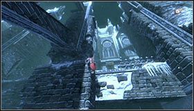 Po kilku chwilach dotrzesz na stabilny grunt i tu skieruj się w prawo, a konkretnie w stronę pokazanej na pierwszym screenie krawędzi #1 - Etap 1 - Balcony (1) | Rozdział 7 | Solucja Castlevania Lords of Shadow - Castlevania: Lords of Shadow - poradnik do gry