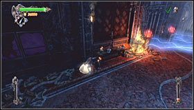 Po obejrzeniu nowej cut-scenki udaj się po raz kolejny do pierwszego przycisku na podłodze i go wciśnij #1 - Etap 2 - Electric Laboratory (1) | Rozdział 7 | Solucja Castlevania - Castlevania: Lords of Shadow - poradnik do gry