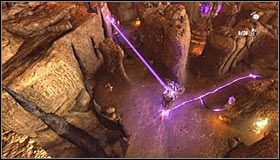 Udaj się teraz na północny-wschód i wsadź posiadany mroczny kryształ (Dark Crystal) w pokazany na pierwszym screenie slot #1 - Etap 3 - Fire Cemetery (2) | Rozdział 10 | Solucja Castlevania Lords of Shadow - Castlevania: Lords of Shadow - poradnik do gry