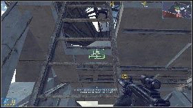 Na górze rozpraw się ze strażnikami [1], a po ich wyeliminowaniu podłóż pod satelitę ładunek wybuchowy [2] i szybko oddal się od miejsca, gdzie niedługo nastąpi eksplozja - Rozdział 4 - Król Gór (1) | Opis przejścia Frontlines Fuel of War - Frontlines: Fuel of War - poradnik do gry