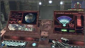 Po dostaniu się na ostatnie piętro rozpraw się z przeciwnikami broniącymi drogi do panelu, po czym wejdź na górę po małych schodkach [1] znajdującymi się za nimi i włam się do ostatniego w tej misji komputera [2] - Rozdział 4 - Król Gór (2) | Opis przejścia Frontlines Fuel of War - Frontlines: Fuel of War - poradnik do gry