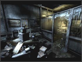 Obróć się - na krześle leży kolejna tabliczka #1 - Stacja Dowerton - sygnał STOP | Opis przejścia Dark Fall 3 Lost Souls - Dark Fall 3: Lost Souls - poradnik do gry