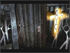 Zostaniesz automatycznie obrócony - zobaczysz świecące malunki na ścianach a pod nimi 3 trumienki #1 - Hotel - Andrew Verney (2) | Opis przejścia Dark Fall 3 Lost Souls - Dark Fall 3: Lost Souls - poradnik do gry